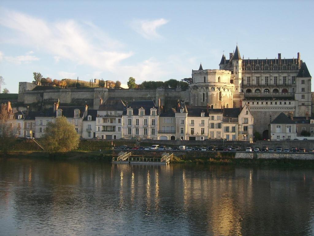 Les Fleurons B&B Amboise Exterior foto