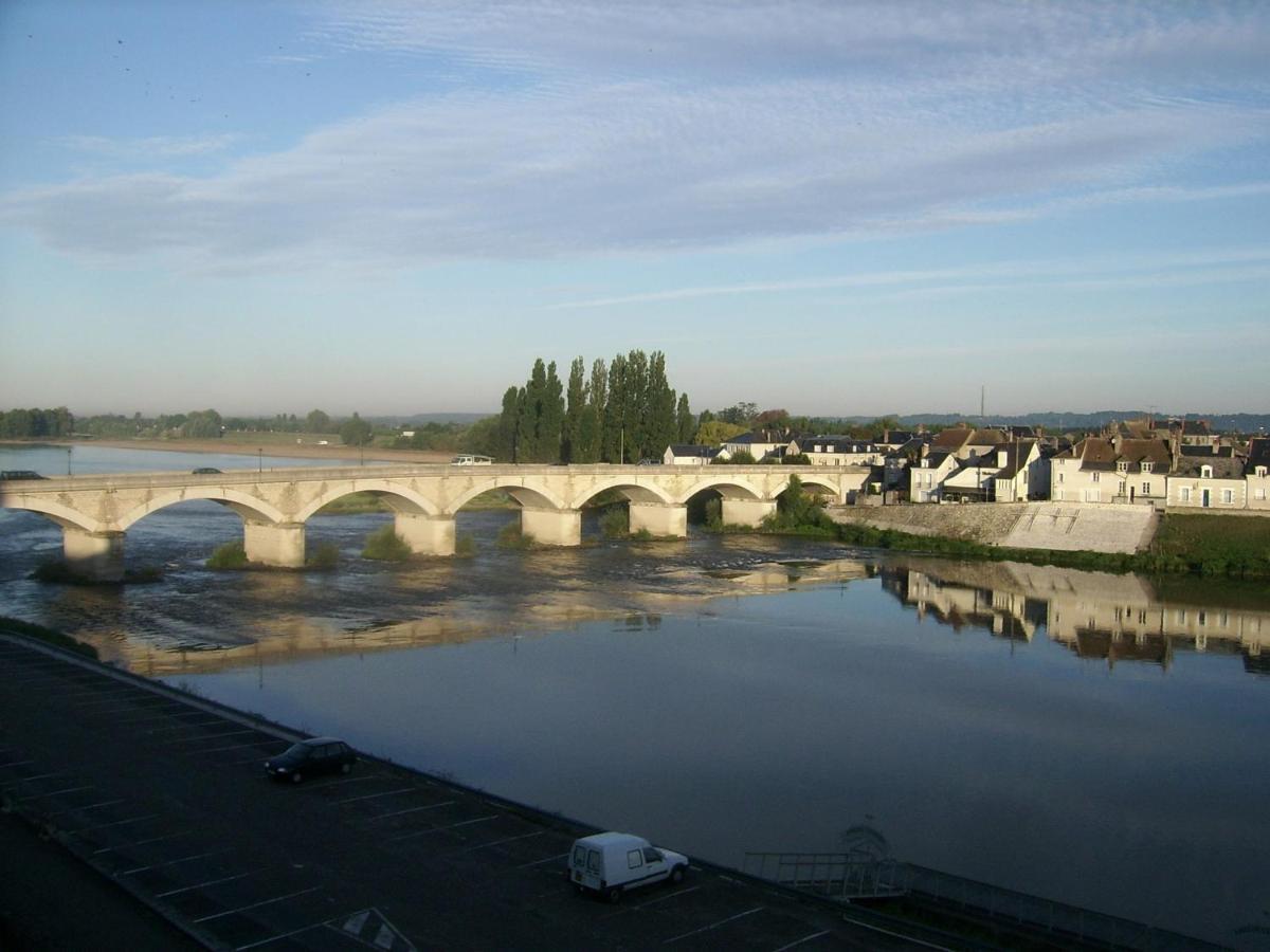 Les Fleurons B&B Amboise Habitación foto